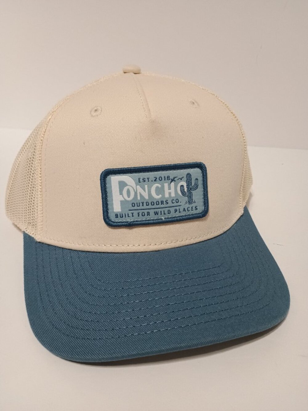 NWT Poncho Outdoors Coastal Plains Trucker Hat Blue Cream Snapback Mesh Cap